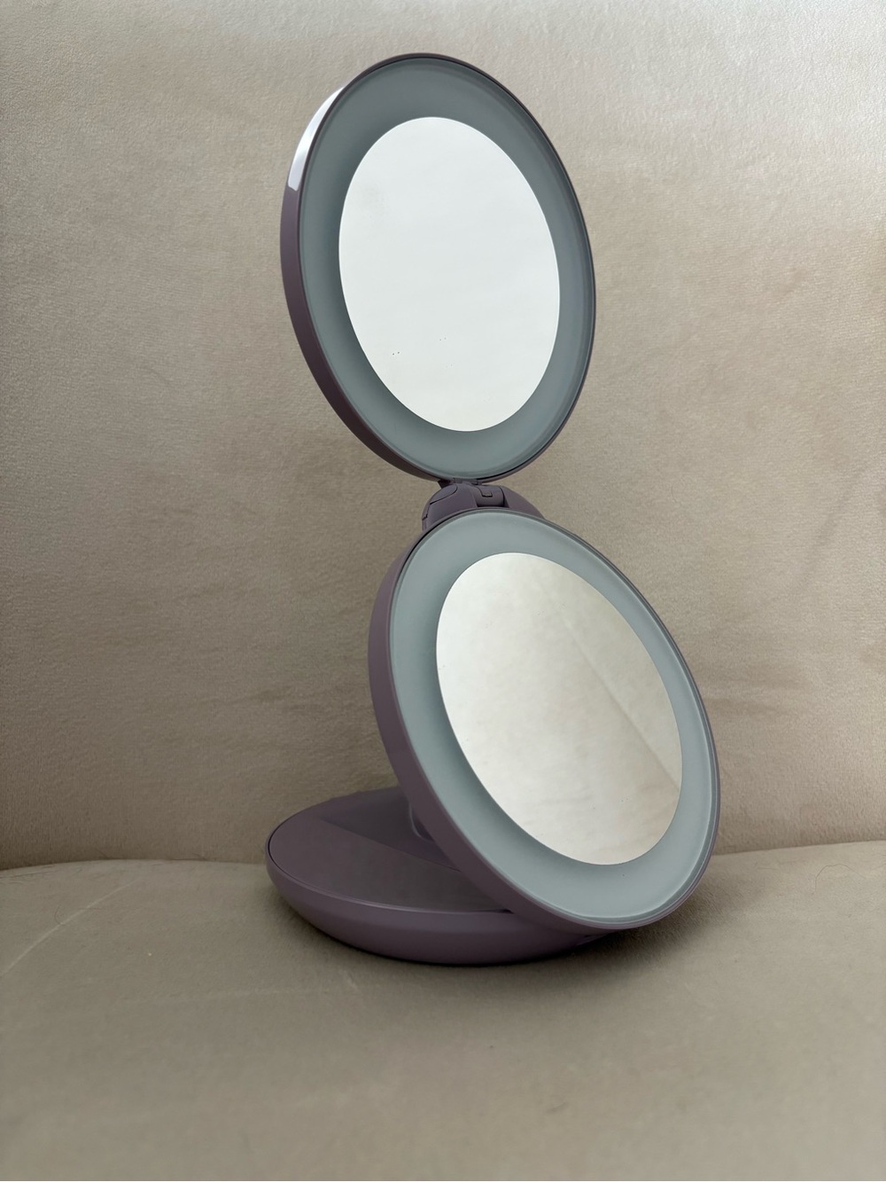 ZADRO Compact Folding Mirror in Light Purple - Picture 4 of 15